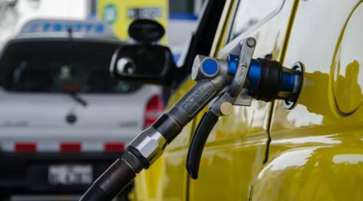 Suben RD$3 a la gasolina y gasoil regular; congelan el GLP