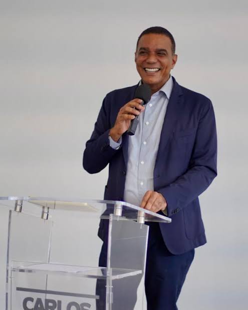Senador Carlos Gómez celebra la masiva acogida del ITLA entre la juventud de Moca