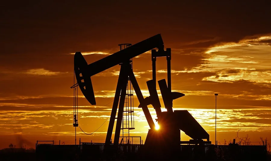 El petróleo de Texas abre con una subida de un 0,50 %, hasta 82,64 dólares el barril