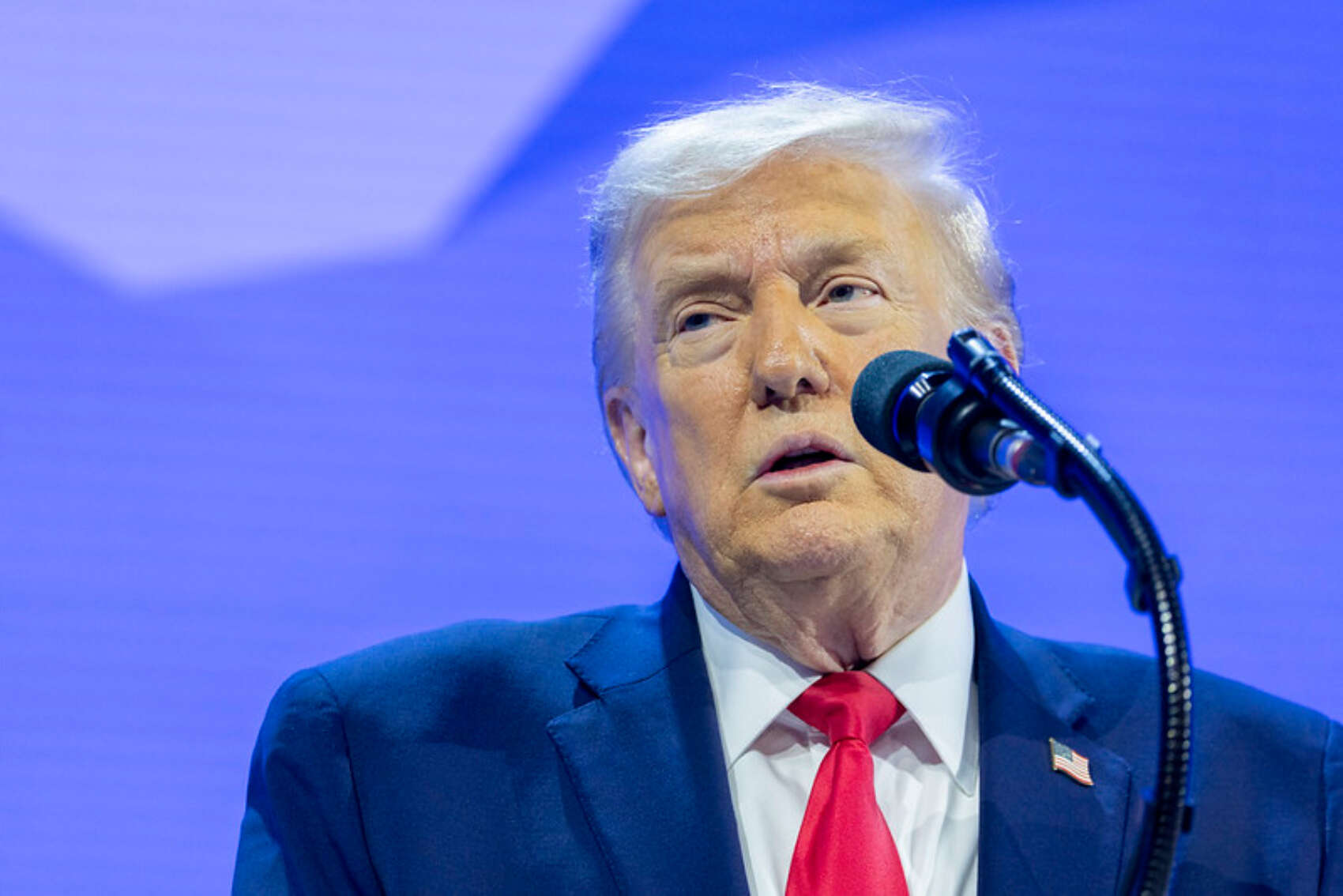 Trump ha decidido “bajar el perfil” de los ataques a gran escala contra Irán