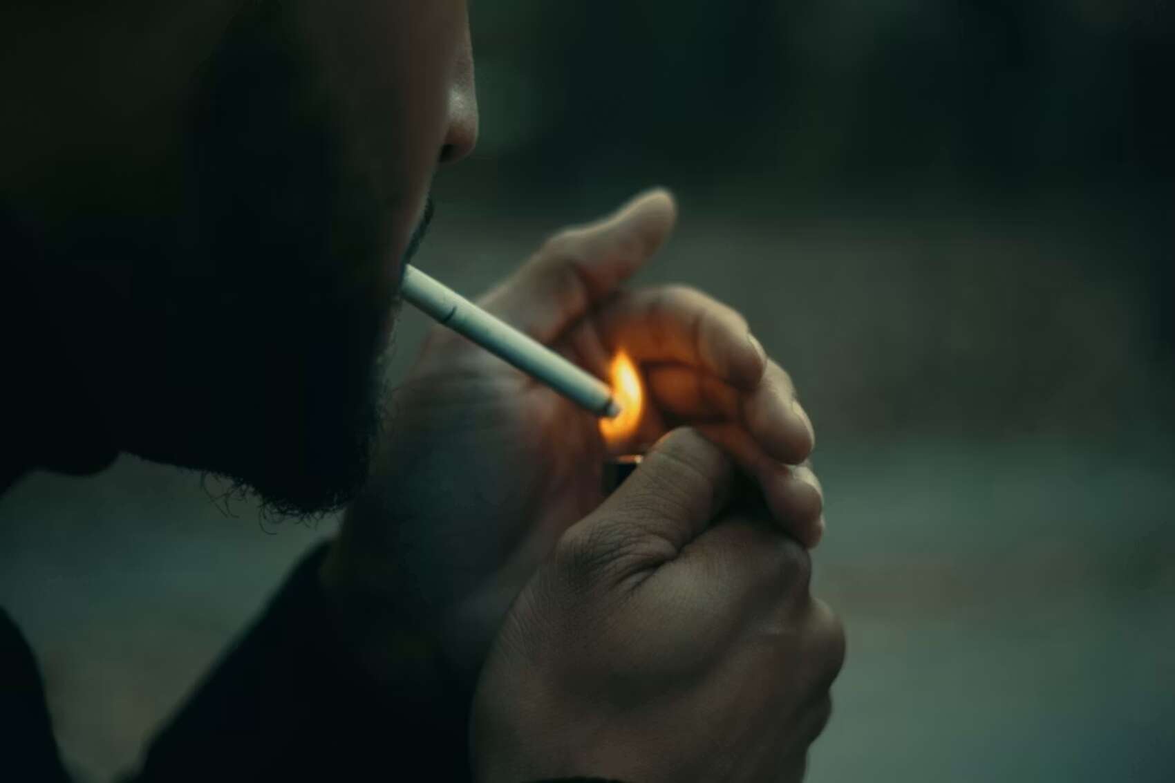 Adiós al tabaco en playas y terrazas: el Gobierno da luz verde a la mayor reforma antitabaco