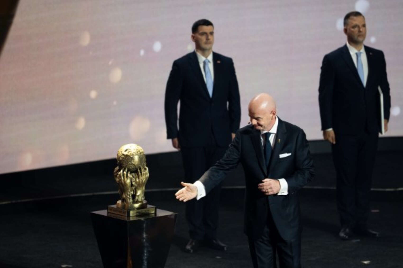 Infantino se juega la FIFA en una batalla por el Mundial 2030 para Marruecos