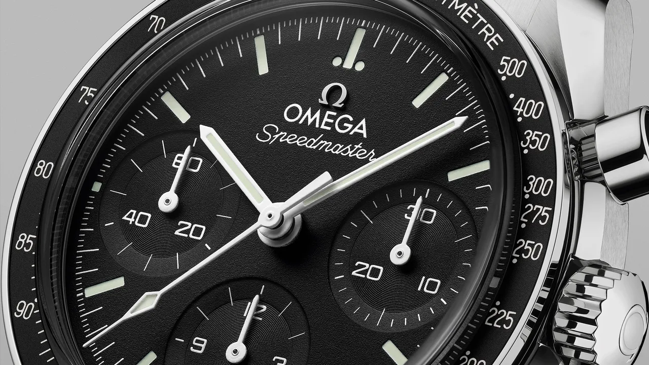 Omega lanza un “mini Moonwatch”: así es el nuevo Speedmaster de 38 mm