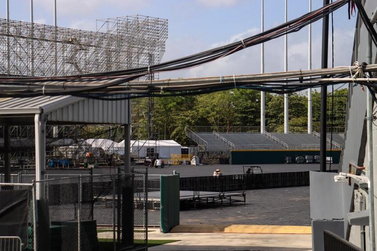 ¿Cerrará Bad Bunny su gira en Puerto Rico? Movimiento en el estadio Hiram Bithorn reaviva los rumores