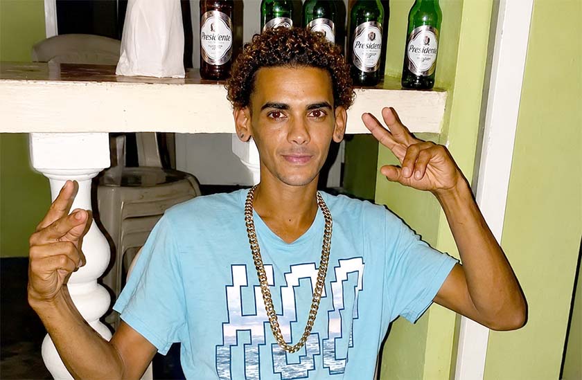 Madre de Albert Aracena pide ayuda para localizarlo en Cayetano Germosén