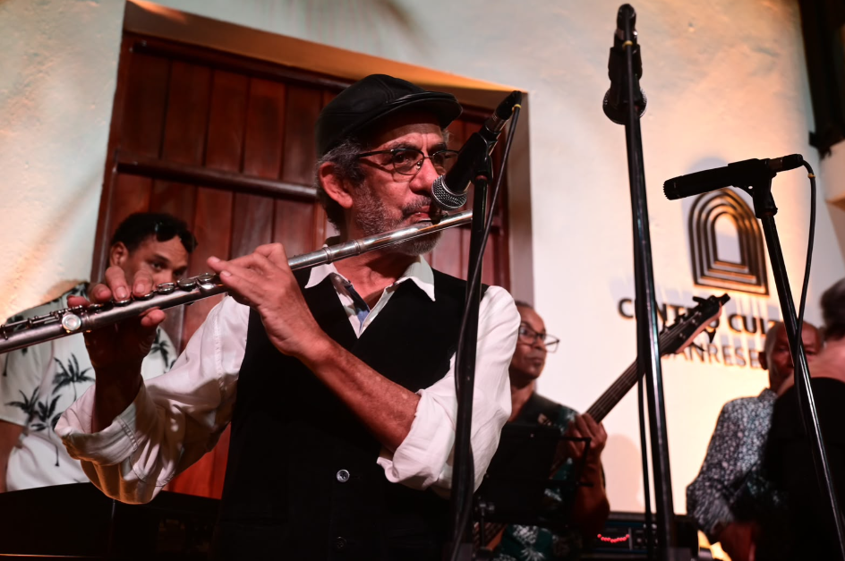 Centro Cultural Banreservas celebra el legado de Kundengo Minier y César Namnúm en el son dominicano
