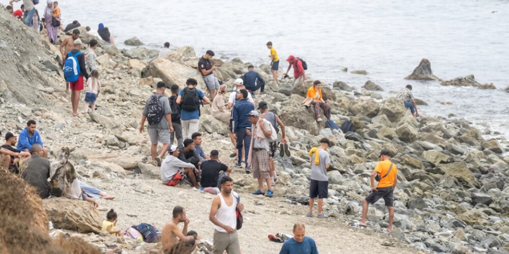Centenares de migrantes vuelven a Marruecos tras entrada masiva a España