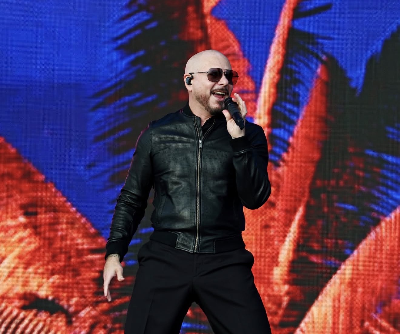 ¡De vuelta al juego! Pitbull lanzará su 14º álbum de estudio, titulado Pitcoin