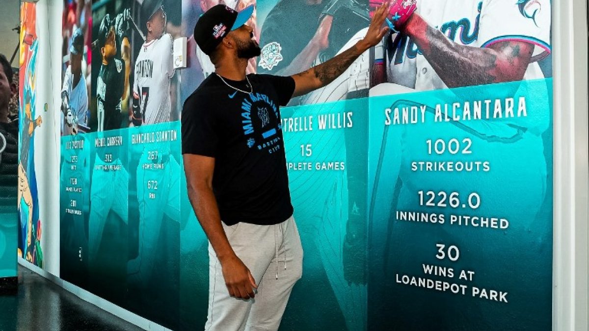 Sandy Alcántara es elevado al nivel de ¡Leyenda