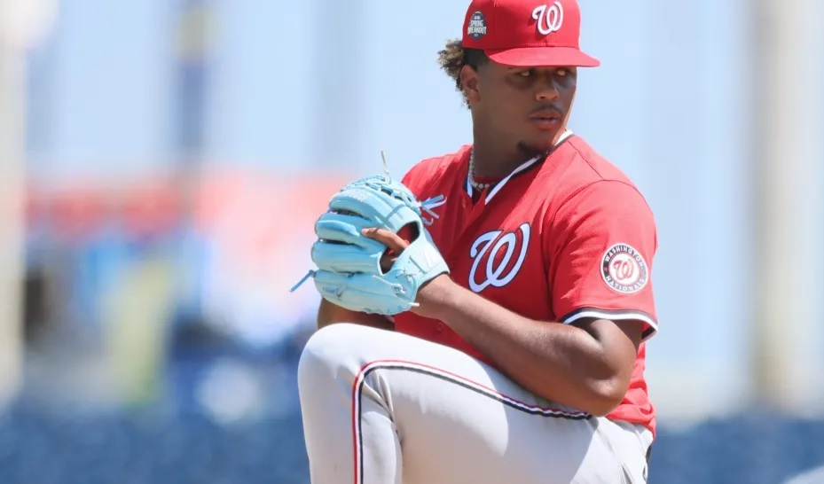 El prospecto de pitcheo dominicano Jarlin Susana tuvo un regreso espectacular en su debut
