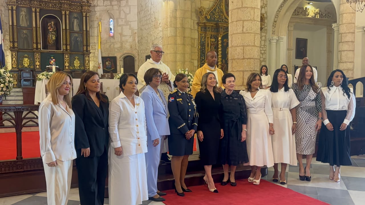 Ministerio de la Mujer conmemora con misa 44 años de trabajo por los derechos de las mujeres