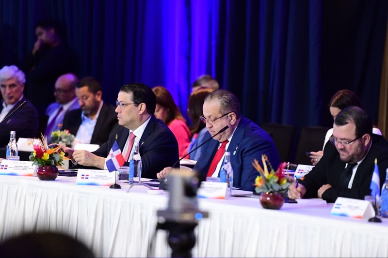 Gobierno destaca en Diálogo del BID las condiciones de RD para impulsar la competitividad