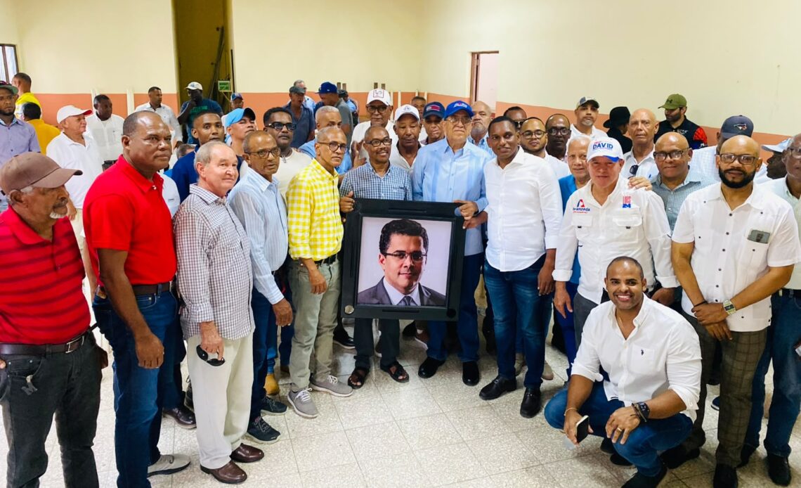 David Collado amplía su estructura política en San Juan de cara a 2028