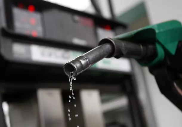 ¿Por qué volvieron a subir la gasolina y el gasoil regular?