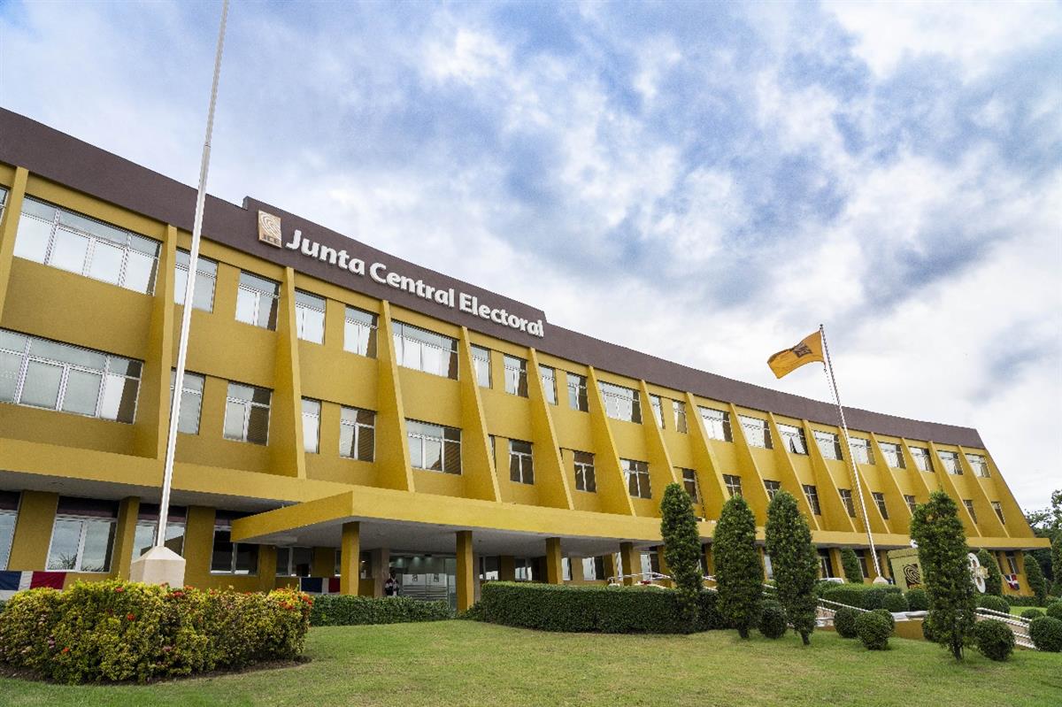 JCE aclara requisitos y plazos para constituir partidos, agrupaciones y movimientos políticos para el 2028