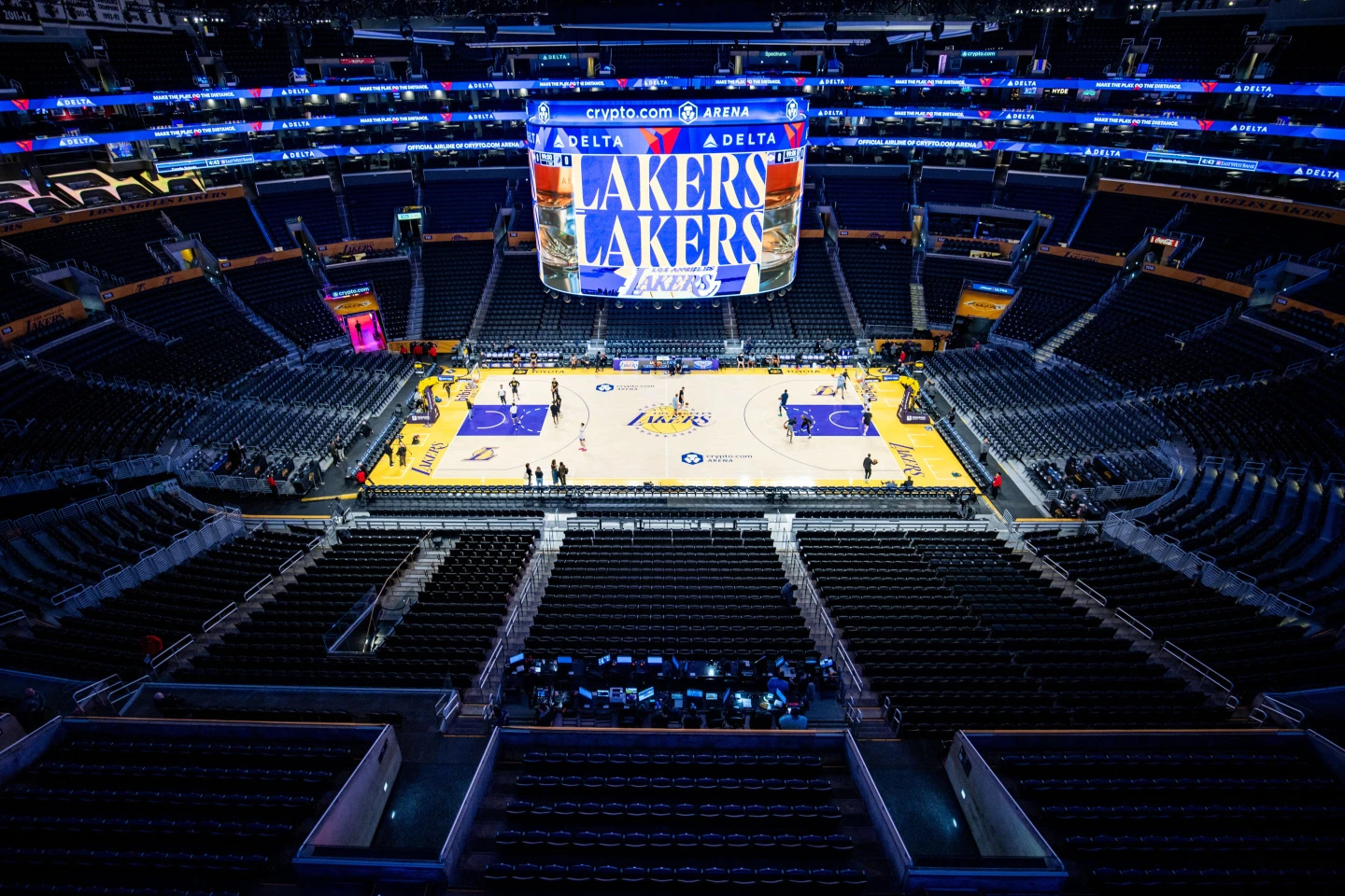 Josh Kushner y Bob Iger llegan a un acuerdo de 12.500 millones de dólares para comprar los Lakers