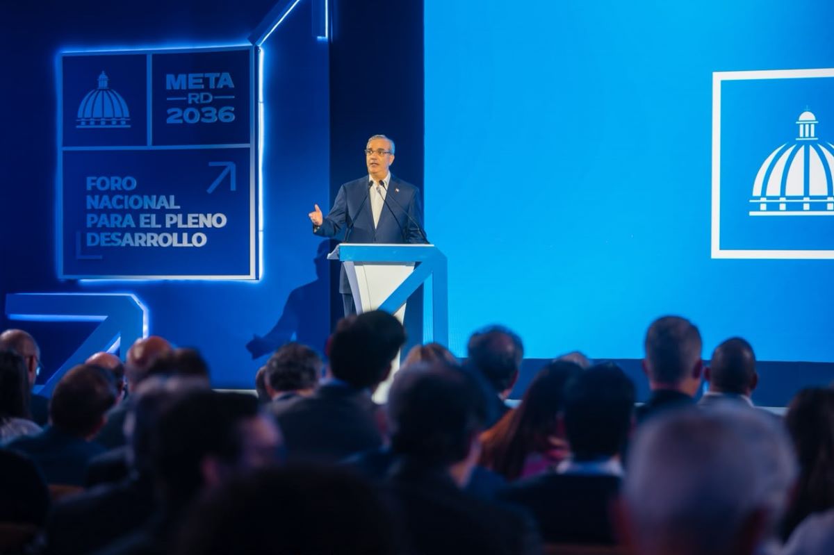 Presidente Abinader llama a impulsar reformas y consensos para acelerar desarrollo hacia 2036