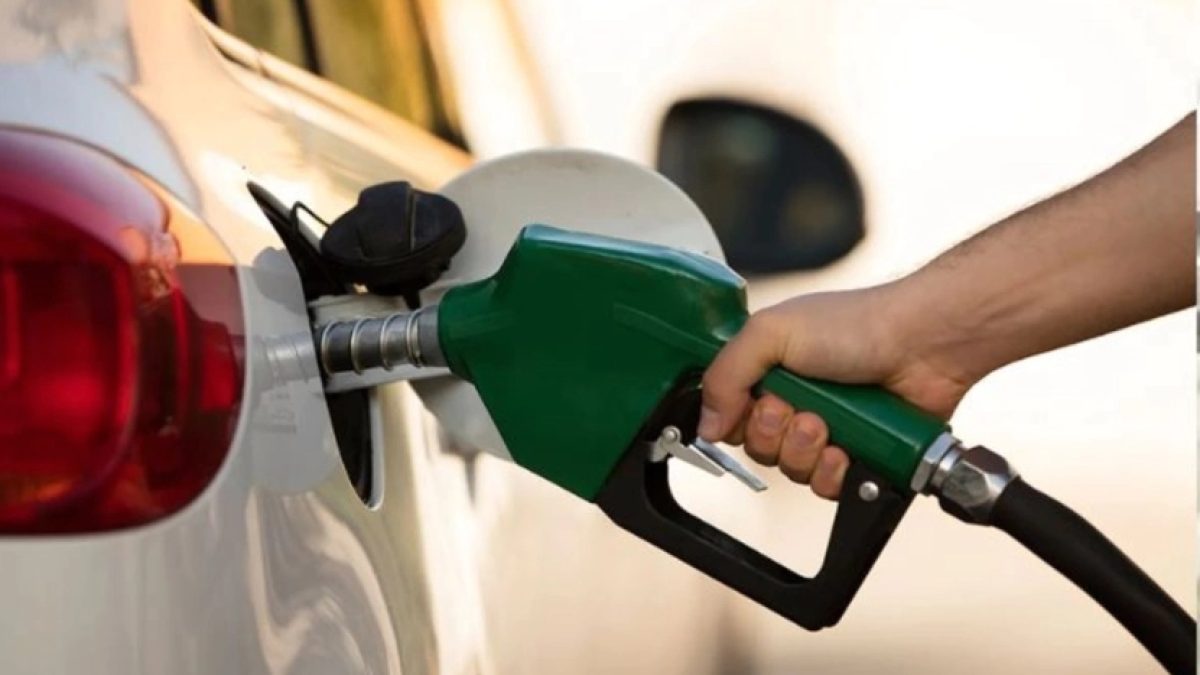 Gobierno congela precios de las gasolinas, GLP y gasoil