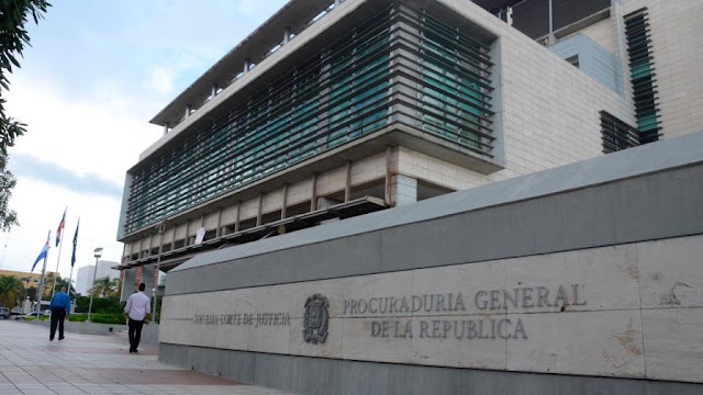 Rolex, US$2,500 en efectivo y un Mercedes-Benz GLC 300 4WD son algunos de los bienes incautados por el MP en el caso Cobra 2.0.