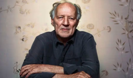 Werner Herzog recibe el Premio durante la inauguración de San Sebastián