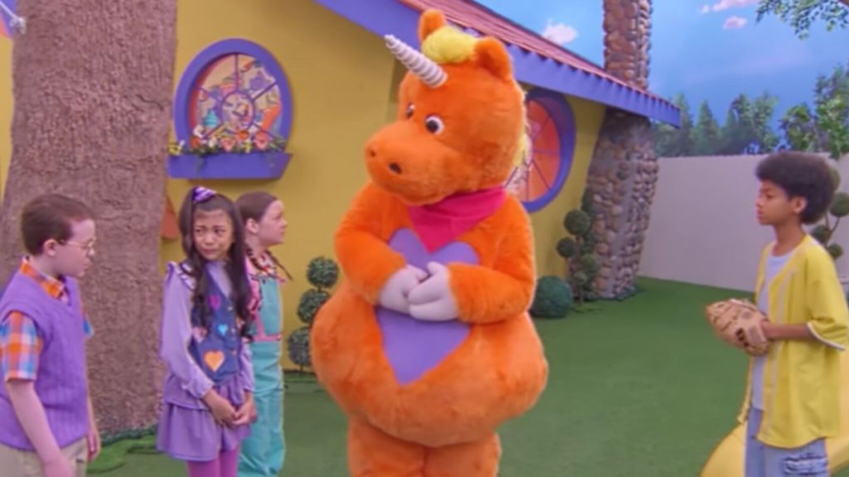 Padres se quejan tras llevar a sus hijos a ver Buddy