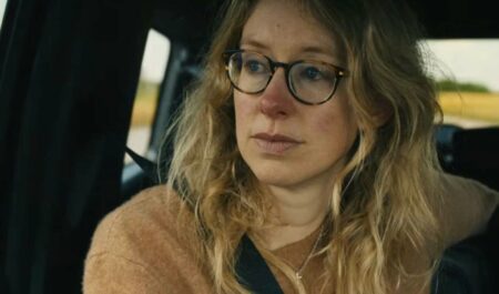Nathan Fielder hace llorar a Elizabeth Holmes en el tráiler de su documental