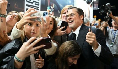 Brad Pitt conquista San Sebastián con la película más exigente de su carrera