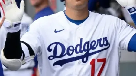 Dodgers llegan a 100 victorias, pero hay interrogantes en torno a Shohei Ohtani