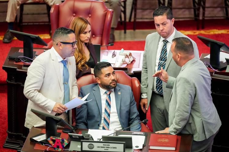 Senado de Puerto Rico aprueba reducir de 21 a 18 años la mayoría de edad