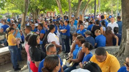 ADP piquetea Regional de Educación por problemas que afectan a más de 25 centros en SFM