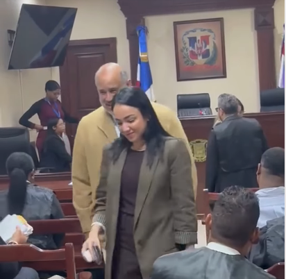 Faride Raful llega al Palacio de Justicia para audiencia contra Ángel Martínez Faride Raful llega al Palacio de Justicia para audiencia contra Ángel Martínez