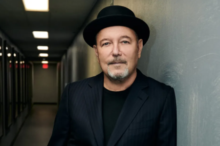 Rubén Blades recibirá el Premio ícono en los Premios Billboard de la Música Latina 2026: ‘Nadie triunfa sin ayuda’