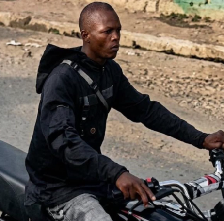 Denuncian atraco a joven y robo de motocicleta en El Almirante