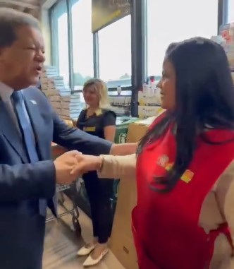 Leonel Fernández recorre Filadelfia previo a juramentación de nuevos miembros de la FP en Pensilvania Leonel Fernández recorre Filadelfia previo a juramentación de nuevos miembros de la FP en Pensilvania