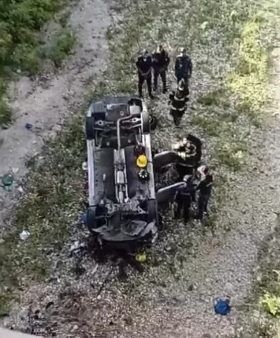 Mujer muere tras vehículo caer al vacío en la carretera Salcedo-Tenares
