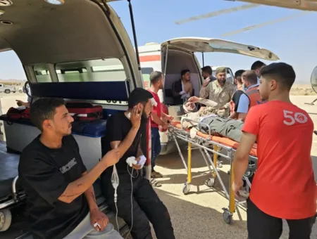 Al menos siete muertos en un ataque a tiros contra un autobús en el oeste de Siria Al menos siete muertos en un ataque a tiros contra un autobús en el oeste de Siria