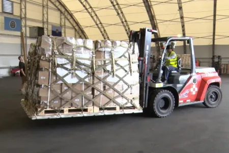 Avión de EE.UU. retira 45 toneladas de cocaína de Costa Rica para su destrucción Avión de EE.UU. retira 45 toneladas de cocaína de Costa Rica para su destrucción