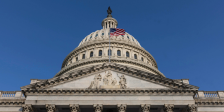 Comienza el voto anticipado para unas elecciones en las que Trump puede perder el Congreso Comienza el voto anticipado para unas elecciones en las que Trump puede perder el Congreso