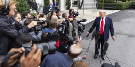 Los tres medios de comunicación vetados por Trump en la Casa Blanca le demandan Los tres medios de comunicación vetados por Trump en la Casa Blanca le demandan