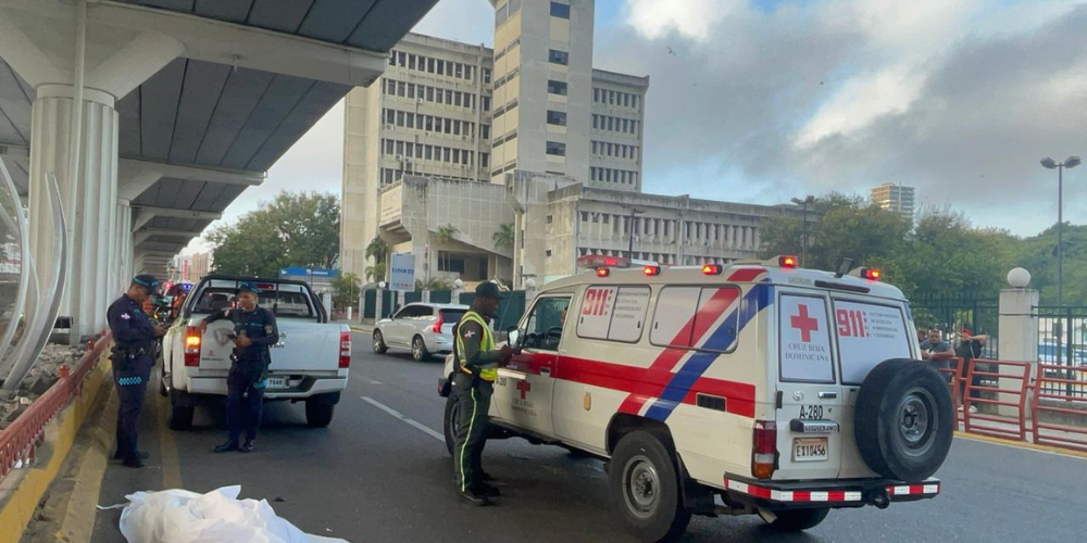 Accidente en Santiago: muere mujer tras motocicleta ser impactada por autobús