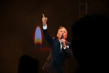 Ricardo Montaner convierte Altos de Chavón en un coro de nostalgia y amor