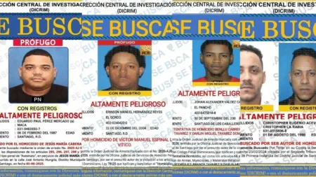 Policía activa búsqueda de siete personas requeridas por homicidios y tentativas en Santiago Policía activa búsqueda de siete personas requeridas por homicidios y tentativas en Santiago