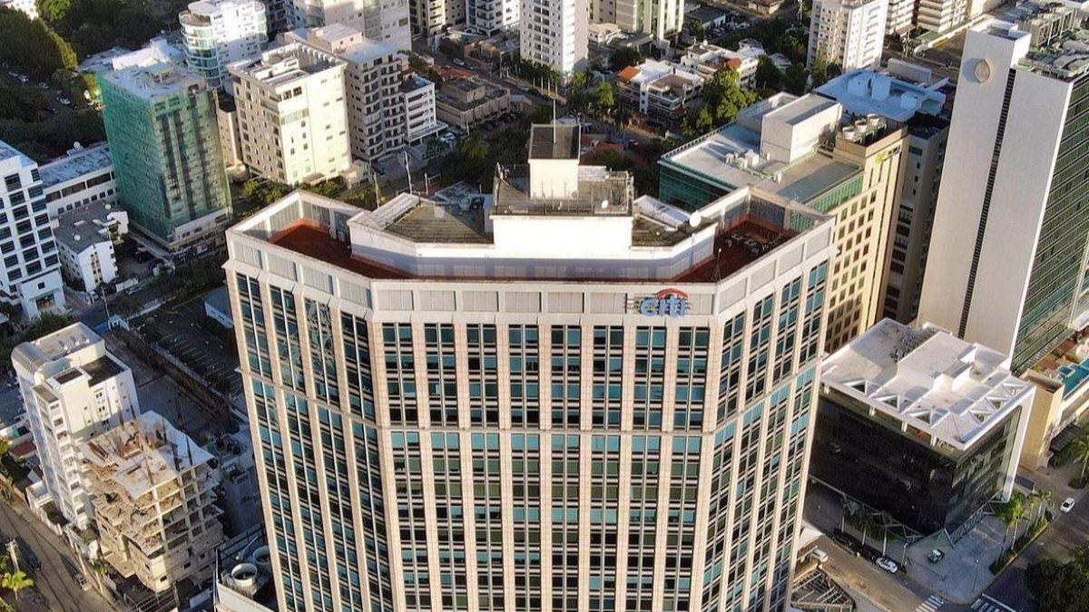 Fiduciaria Universal transforma activos inmobiliarios