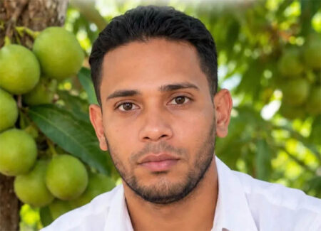 Joven fallece al caer de un árbol mientras recogía castañas en Sosúa