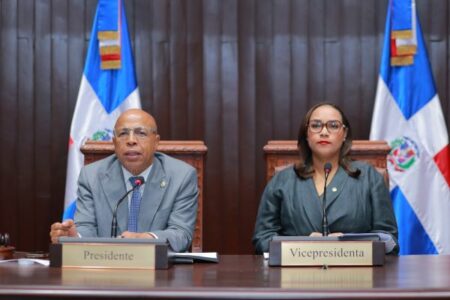 Diputados completan Comisión Bicameral que estudiará proyecto de ley orgánica de la Policía Nacional Diputados completan Comisión Bicameral que estudiará proyecto de ley orgánica de la Policía Nacional