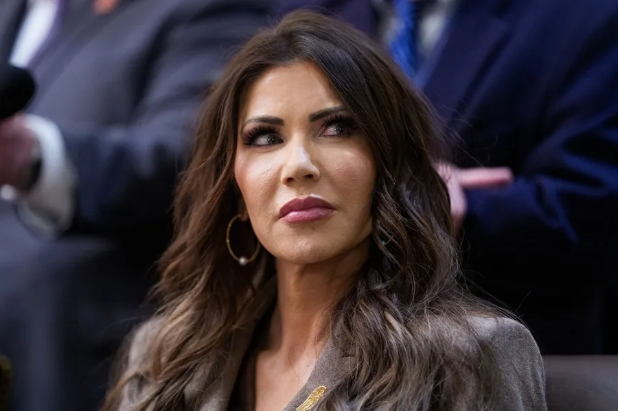 Kristi Noem solicita el divorcio tras 34 años de matrimonio