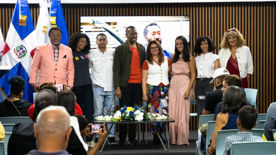 “La Familia Espejo” aborda problemáticas cotidianas de los dominicanos, destaca productor
