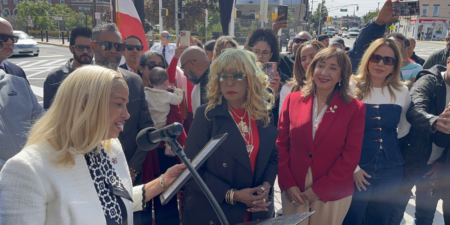 Union City reconoce trayectoria de Fefita La Grande con una calle que lleva su nombre