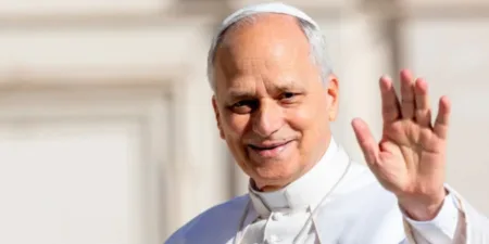 León XIV marca el camino a la Iglesia tras reunirse con víctimas de abusos en Francia y España