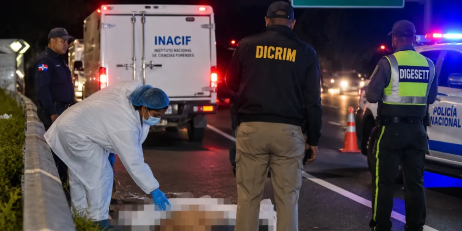 Encuentran mujer fallecida en tramo Guaco-La Vega de la Autopista Duarte